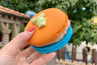 Goofy Inspired Cookies 'N Milk Macaron Jolly Holiday Bakery Disneyland Park